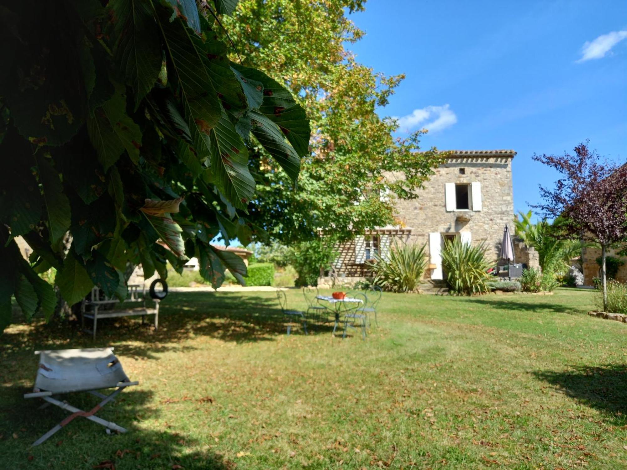Gites Lalaurie Sauveterre-la-Lemance Bilik gambar